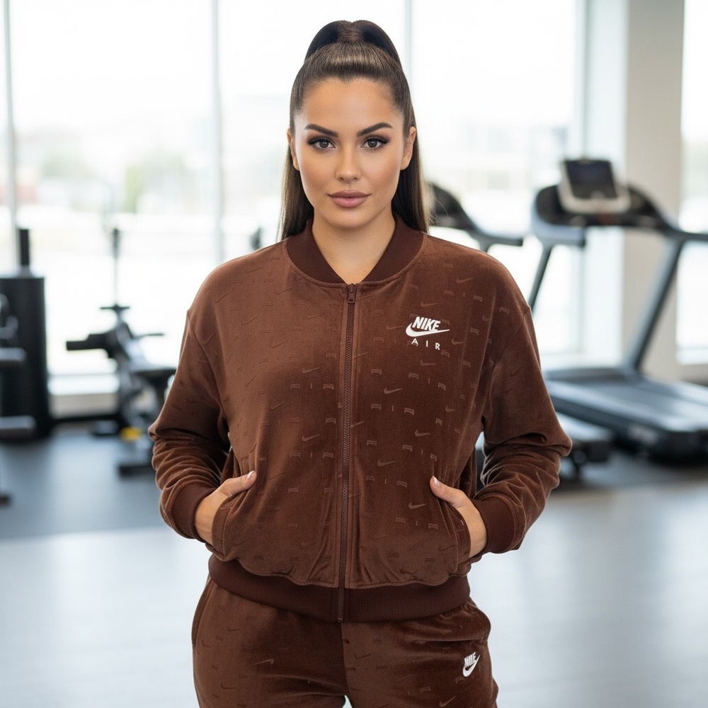 Nike Air Velour Cropped XL Zip-Up Sweatshirt in Chocolate Brown- Worn Once